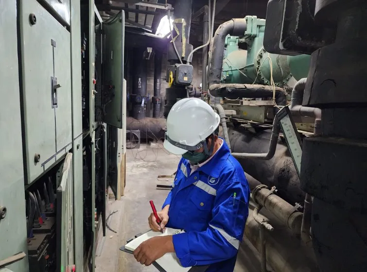 Electrical work refers to any activity involving the installation, alteration, maintenance, or repair of electrical systems, components, or equipment. It encompasses a wide range of tasks, from wiring a new house to troubleshooting a faulty circuit breaker.